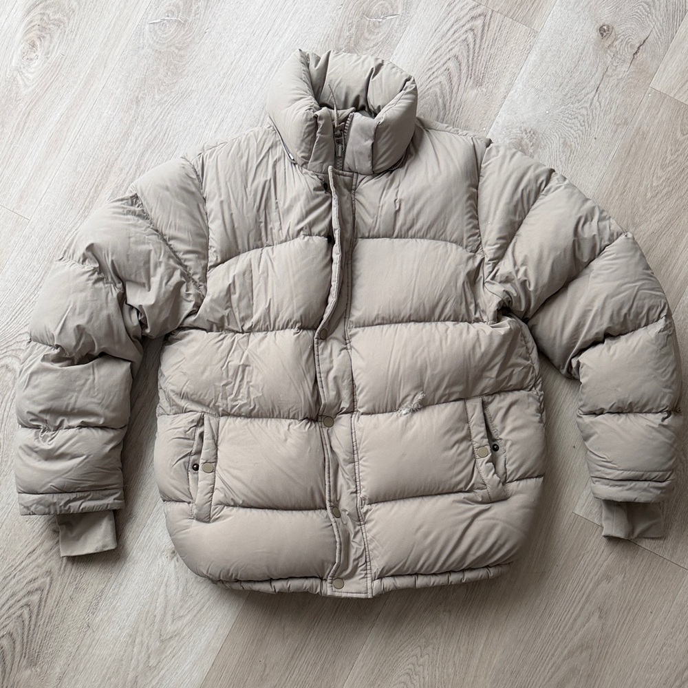 Aritzia TNA The Super Puff Jacket in Light Beige
